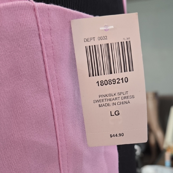 Hot Topic Black and Pink Casual Dress - Picture 3 of 5